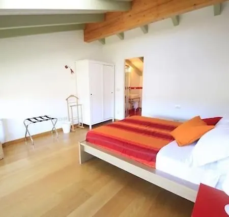 Bed and breakfast La Mondina 3*